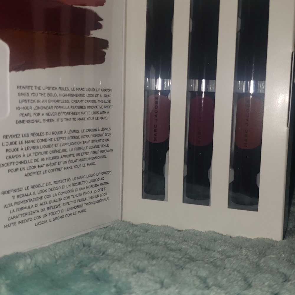 Marc Jacob's Lipstick - Picture 4 of 8